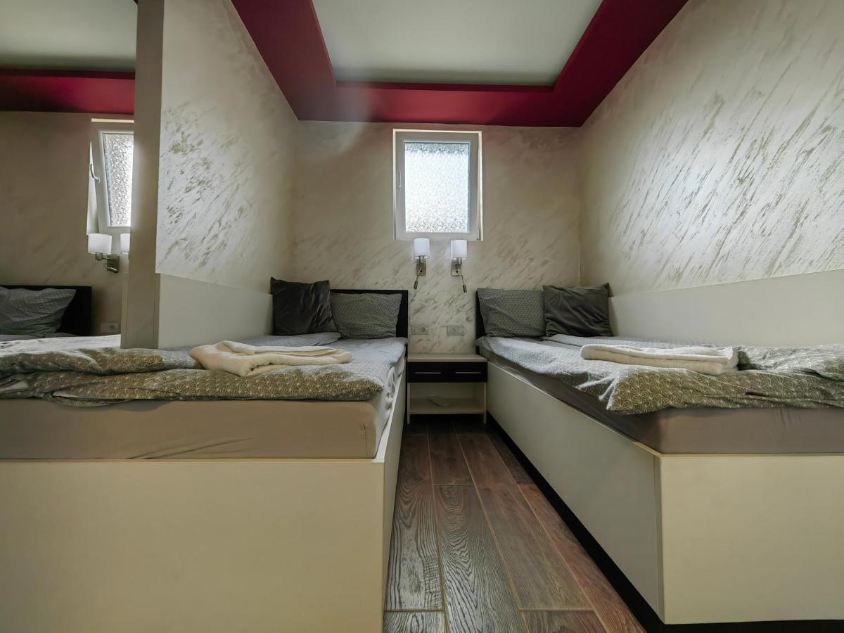 Oldbrick Pub Otel Sombor Dış mekan fotoğraf