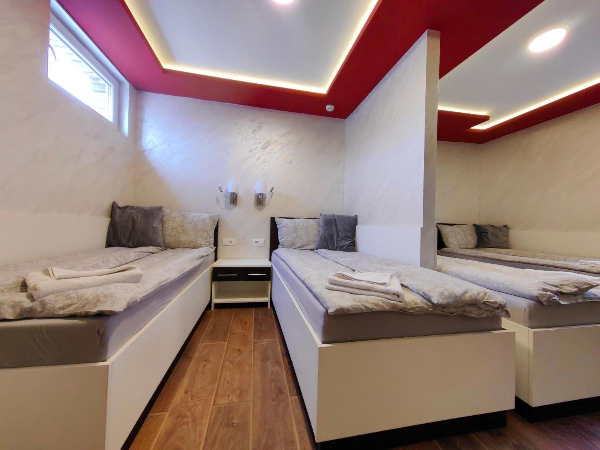 Oldbrick Pub Otel Sombor Dış mekan fotoğraf
