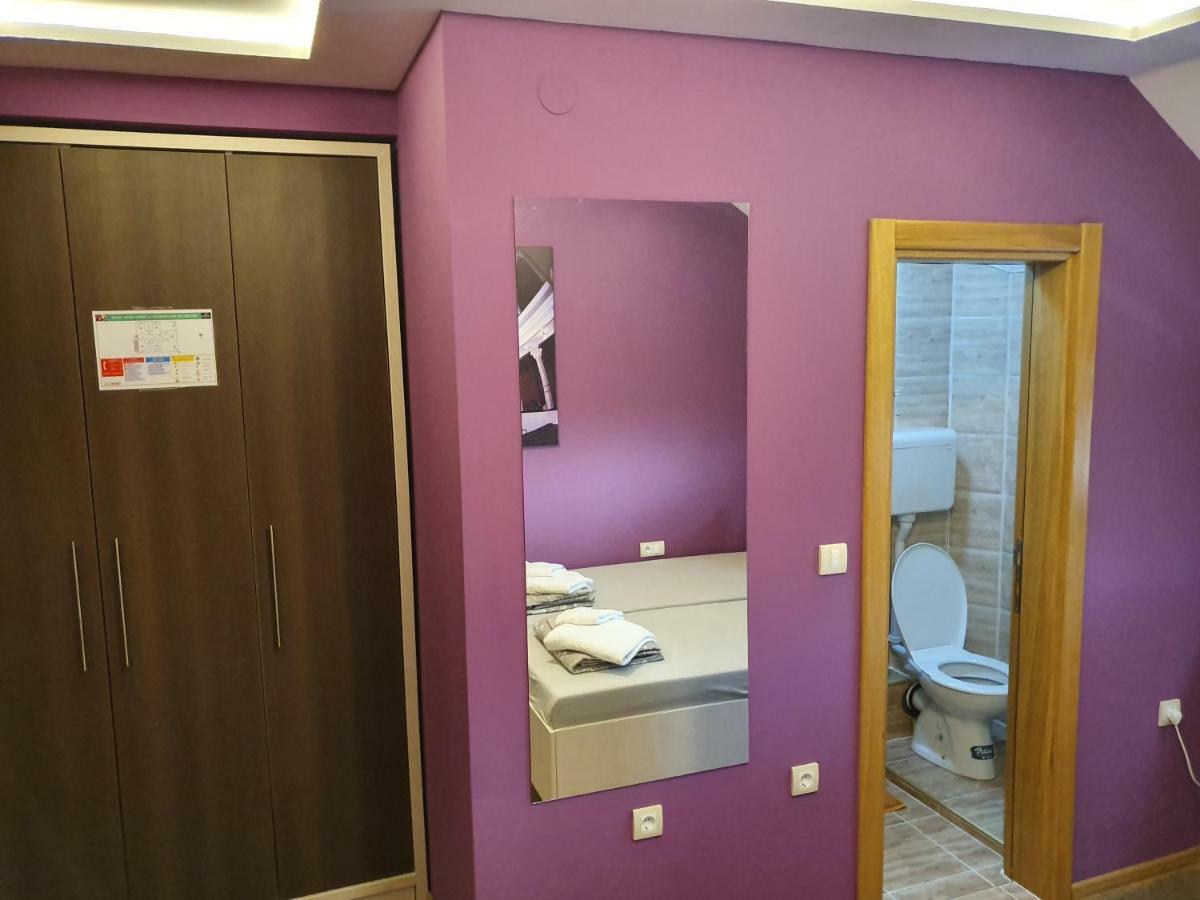 Oldbrick Pub Otel Sombor Dış mekan fotoğraf