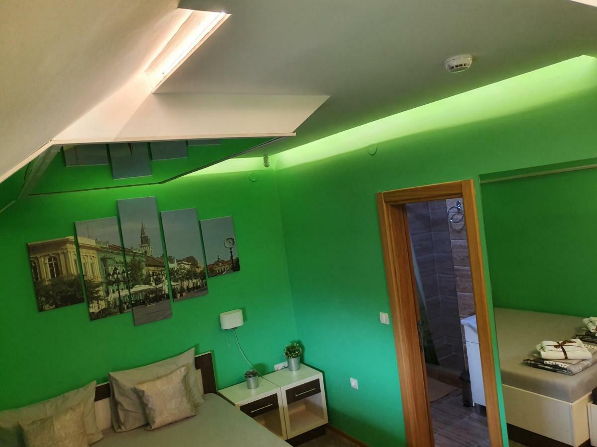Oldbrick Pub Otel Sombor Dış mekan fotoğraf