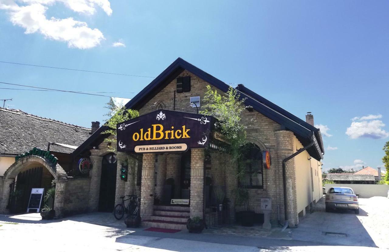 Oldbrick Pub Otel Sombor Dış mekan fotoğraf